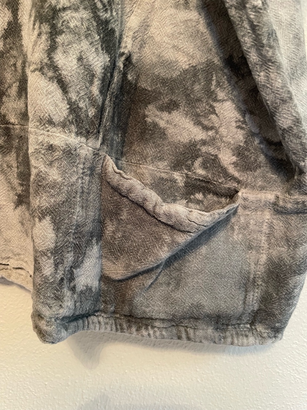 Oh My Gauze! Gray Tye-Dye
V-Neck Oversized Short Sleeve Pockets - Picture 3 of 9